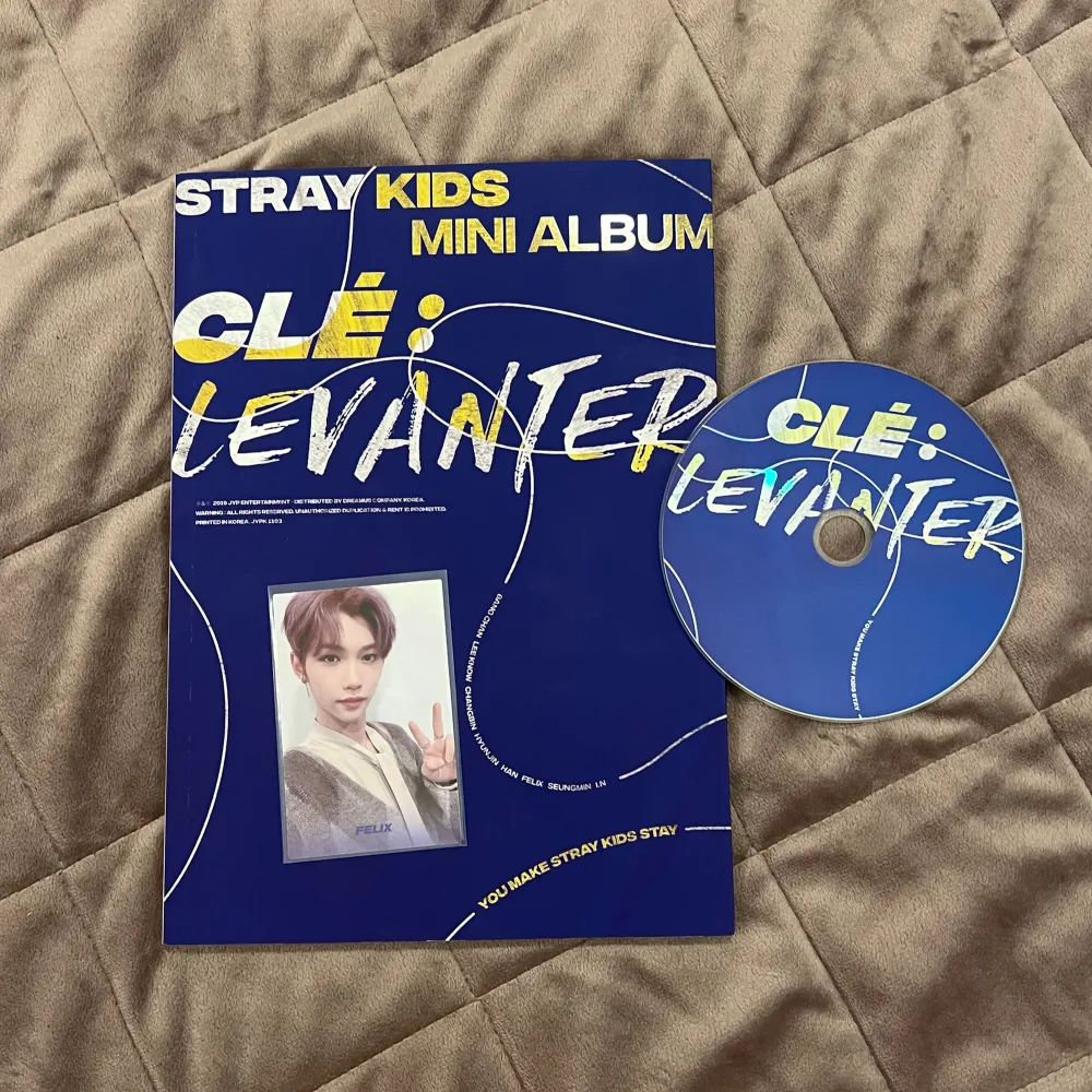 Straykids levanter album, det på bild kommer med, då allt utom 2 pcs! Köp nu och Swish går bra💗. Övrigt.