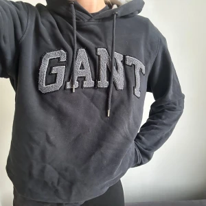 Gant hoodie  - Gant hoodie, säljer pga att den inte längre kommer till användning 💛 