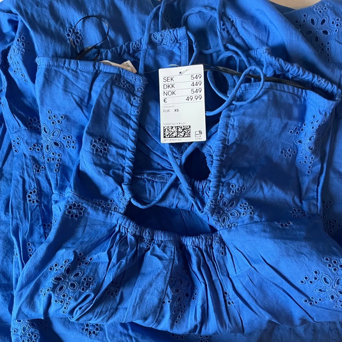Helt ny klänning  - 90