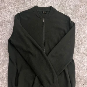 Massimo Dutti full zip - 8/10 skick, nypris ~ 1000kr