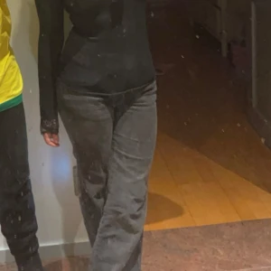 Super fina mörk gå jeans från Mq - Köptes för 600kr i storlek 38 och säljer dom nj för 200kr den är använd ett få tal ggr