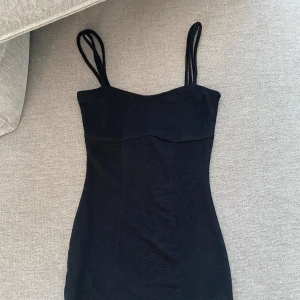 Basic klänning -  Svart Klännig