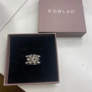 Edblad ring silver - Fin ring Oanvänd Har lådan kvar Nypris:400kr Öppen för prisförslag 