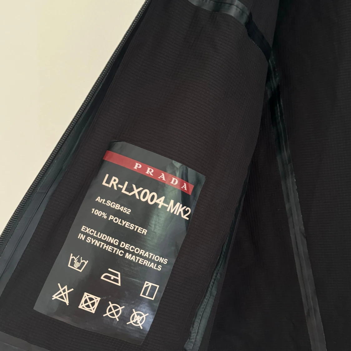 2022 Prada Bi-Stretch  jacka - 91