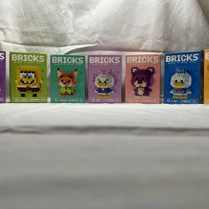 Säljer saker från thailand - Legos som man kan bygg själv 