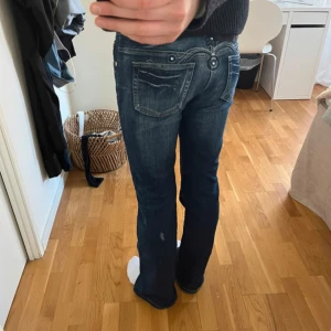 Lågmidjade jeans  - Jättttttesnygga Lågmidjade jeans🥰🥰använda en gång 🥰🥰