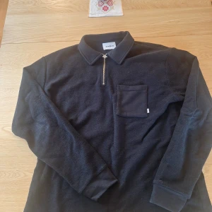 Woodbird tröja - Knappt använd, säljer för att det inte är min stil, skrv vid funderingar pris kan diskuteras