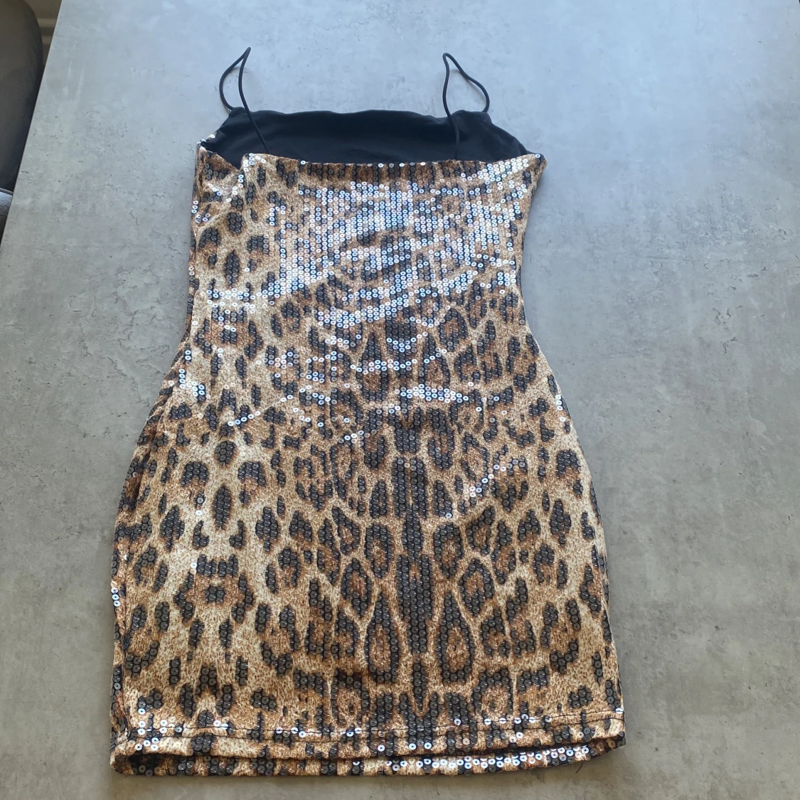 Kort leopard klänning  - 90