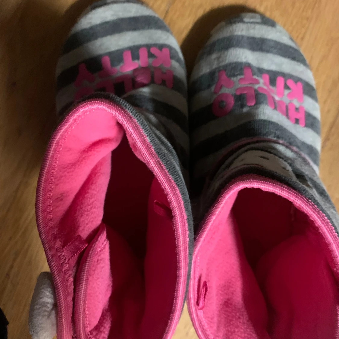 Hello Kitty slippers💕 - 90