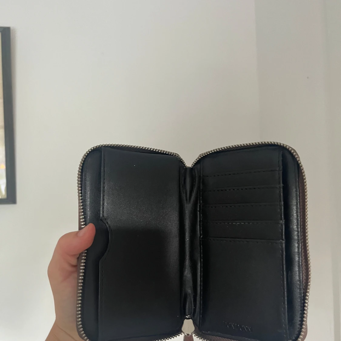 Brun plånbok med dragkedja - 91