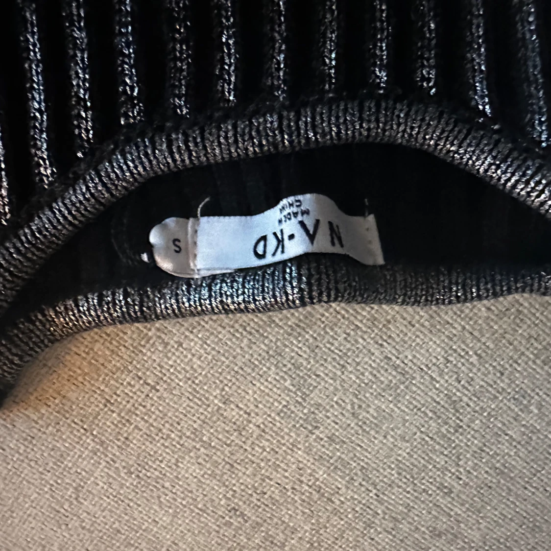 Svart/silver topp - 91