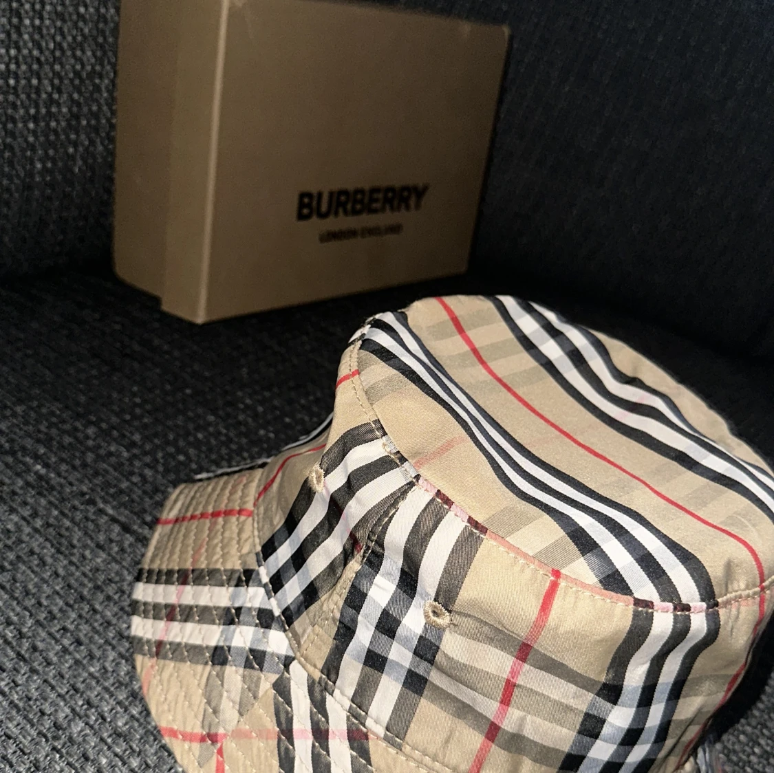 burberry bucket hat - 90