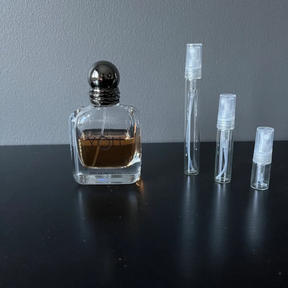 Säljer samples av Stronger with you edt som luktar gott till vintern med smak av vanilj. 2ml: 34/ 5ml: 69/10ml: 119. Övrigt.