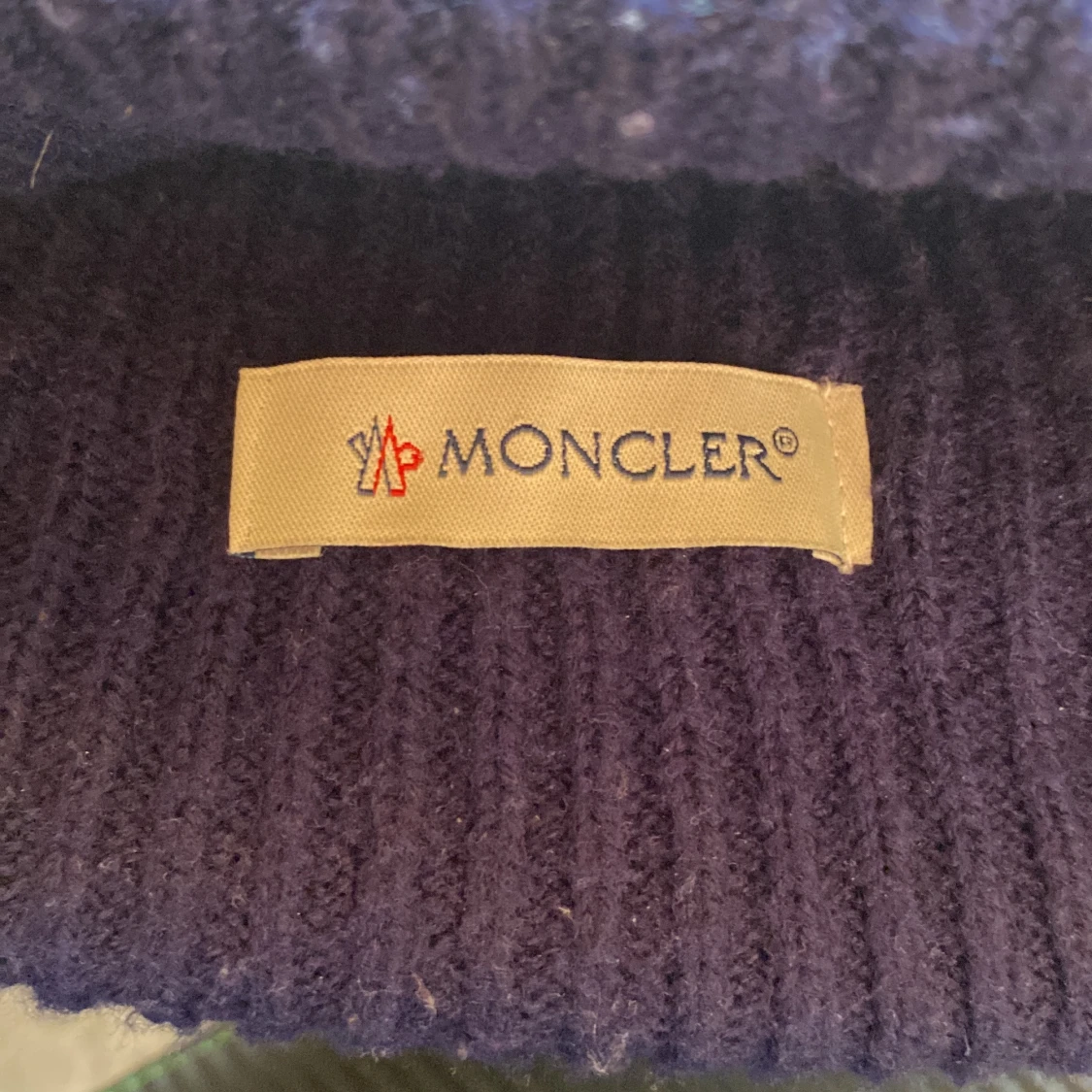 Moncler mössa  - 91