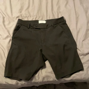 Les deux shorts - Les deux shorts i bra skick har använt dom max 3 gånger .  Storlek xs 