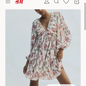 klänning SÖKER - söker denna jättefina klänning från hm, i storlek xs eller s. 