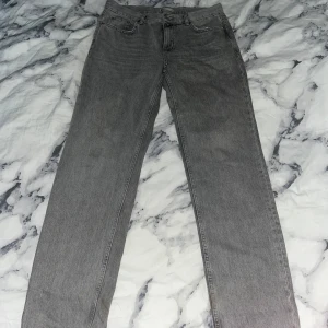 Low waist jeans - Super snygga low waist straight jeans från Gina i mycket bra skick!