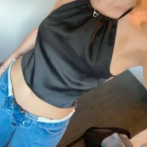 Halterneck topp från Nakd - Halterneck topp som man knyter i ryggen, från Nakd💕