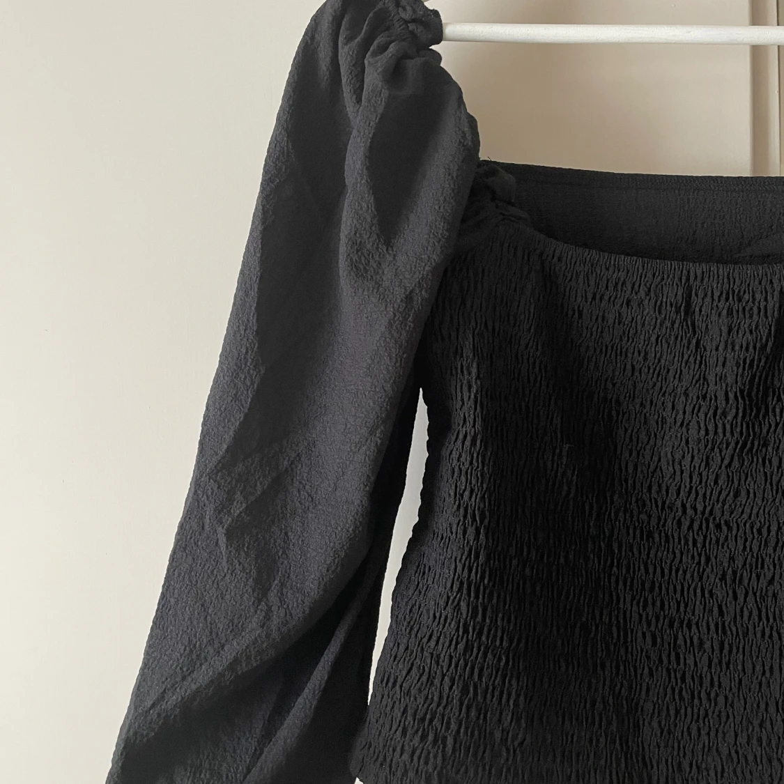 Tröja med puffärmar  - 90