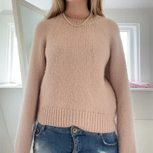 Stickad tröja - Storlek S, bra skick