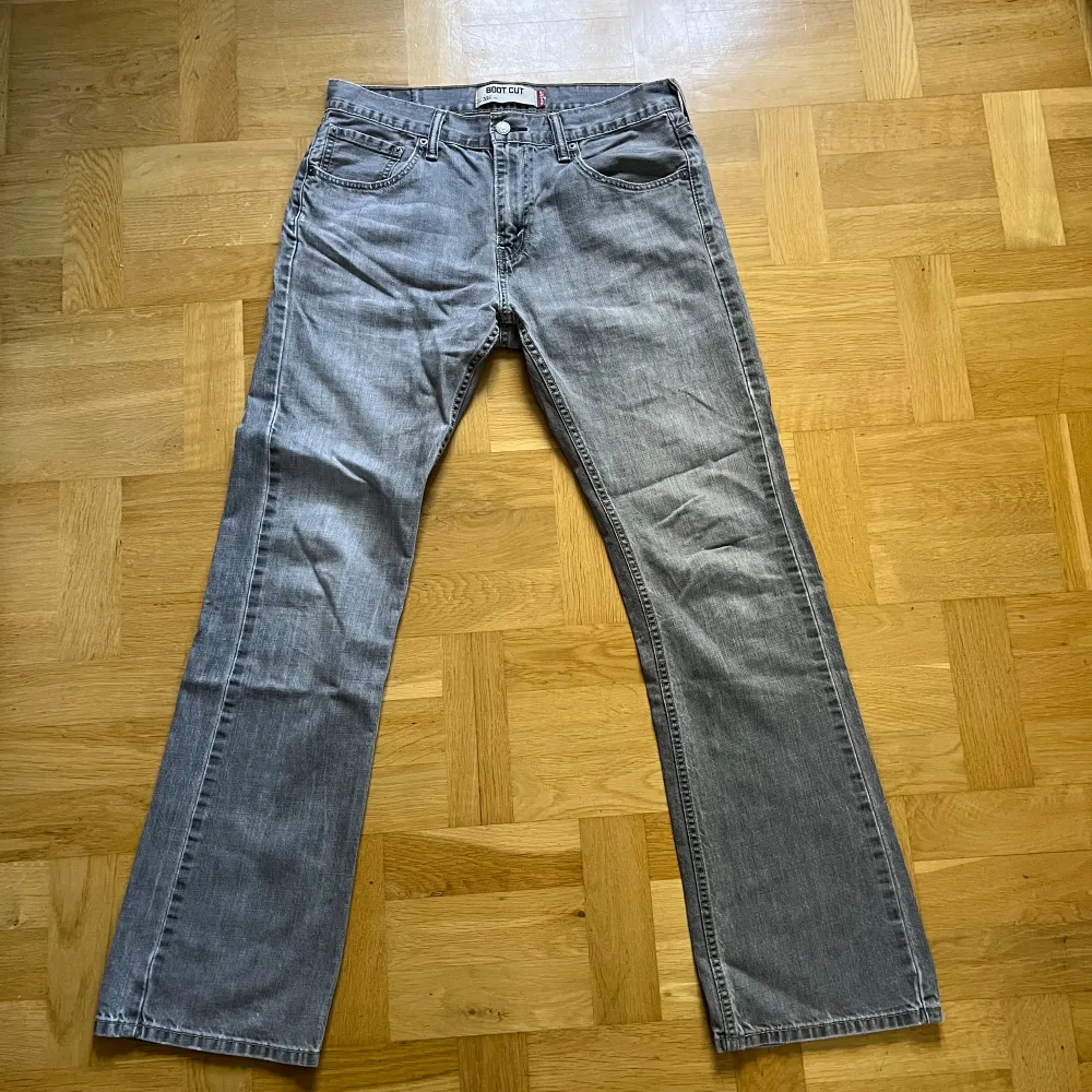 Levi’s 527 bootcut | 33x34 | köpta i andrahand, väldigt bra skick.. Jeans & Byxor.