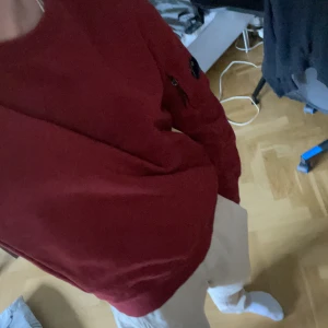 cp company tröja - Säljer nu min co company tröja som e riktigt fet och 9/10 i skick, säljer pga att den ej används, pris är ej hugget i sten!