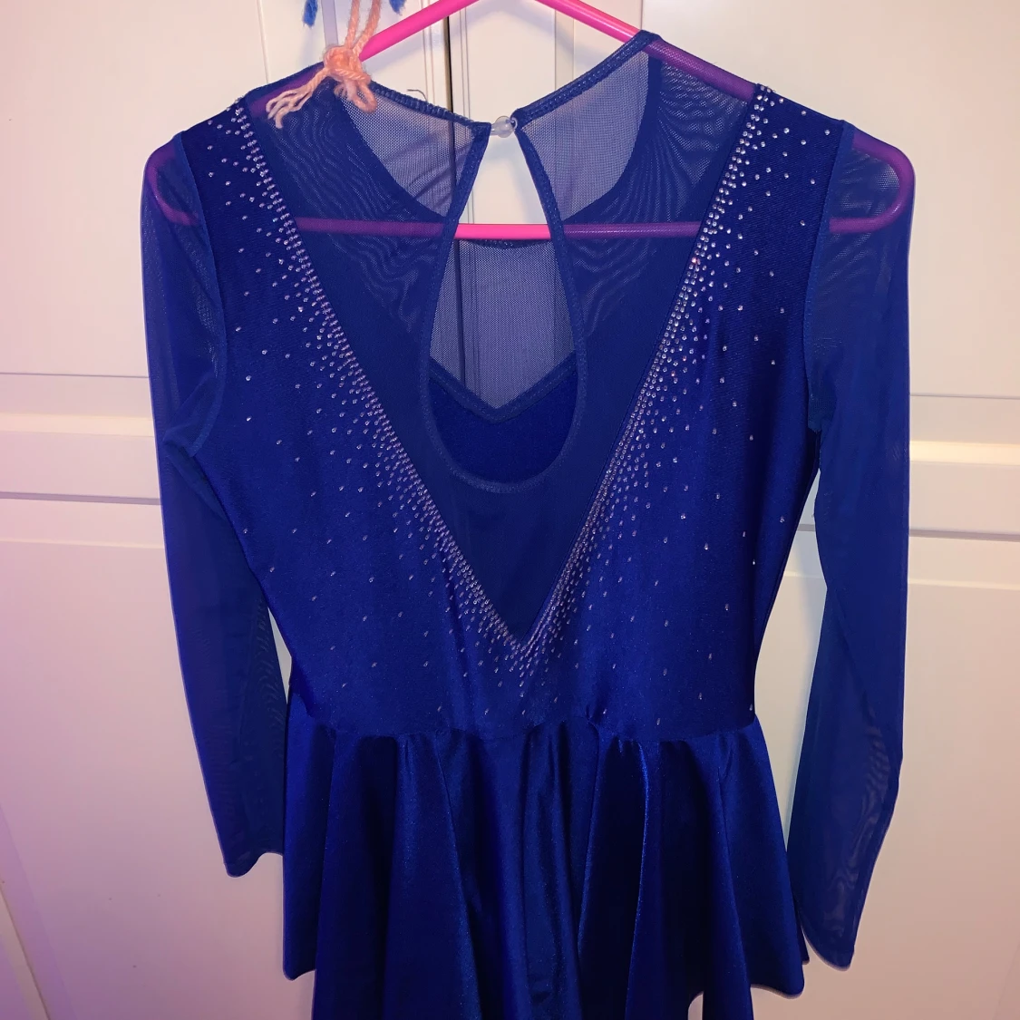 Marinblå konståknings klänning - 90