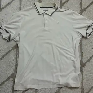 Condition: 8/10 Size: XXL (it’s not perfectly white)