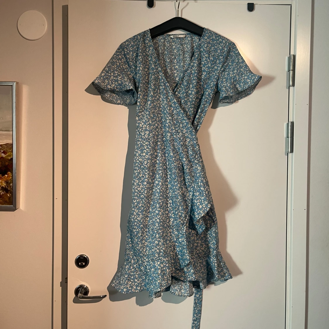 Blå omlottklänning - 91