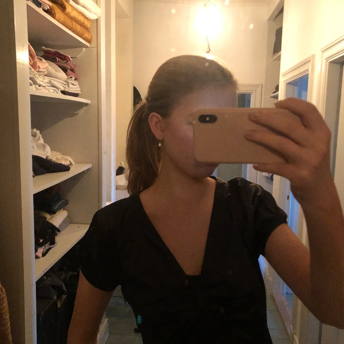 Svart glasnig blus - 90