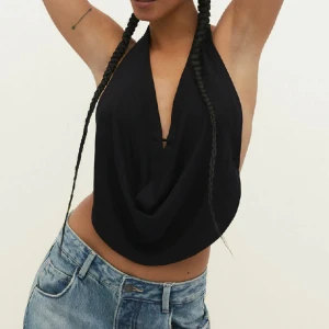 Topp - Säljer denna toppen då jag beställde två🥰 Detta är en S från Zalando. Aldrig använd, lapp kvar❤️ (Lånade bilder)