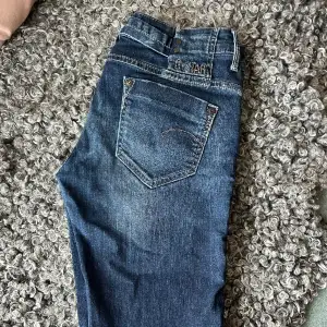 Gstar jeans i fint skick, lågmidjade, stl 29/34