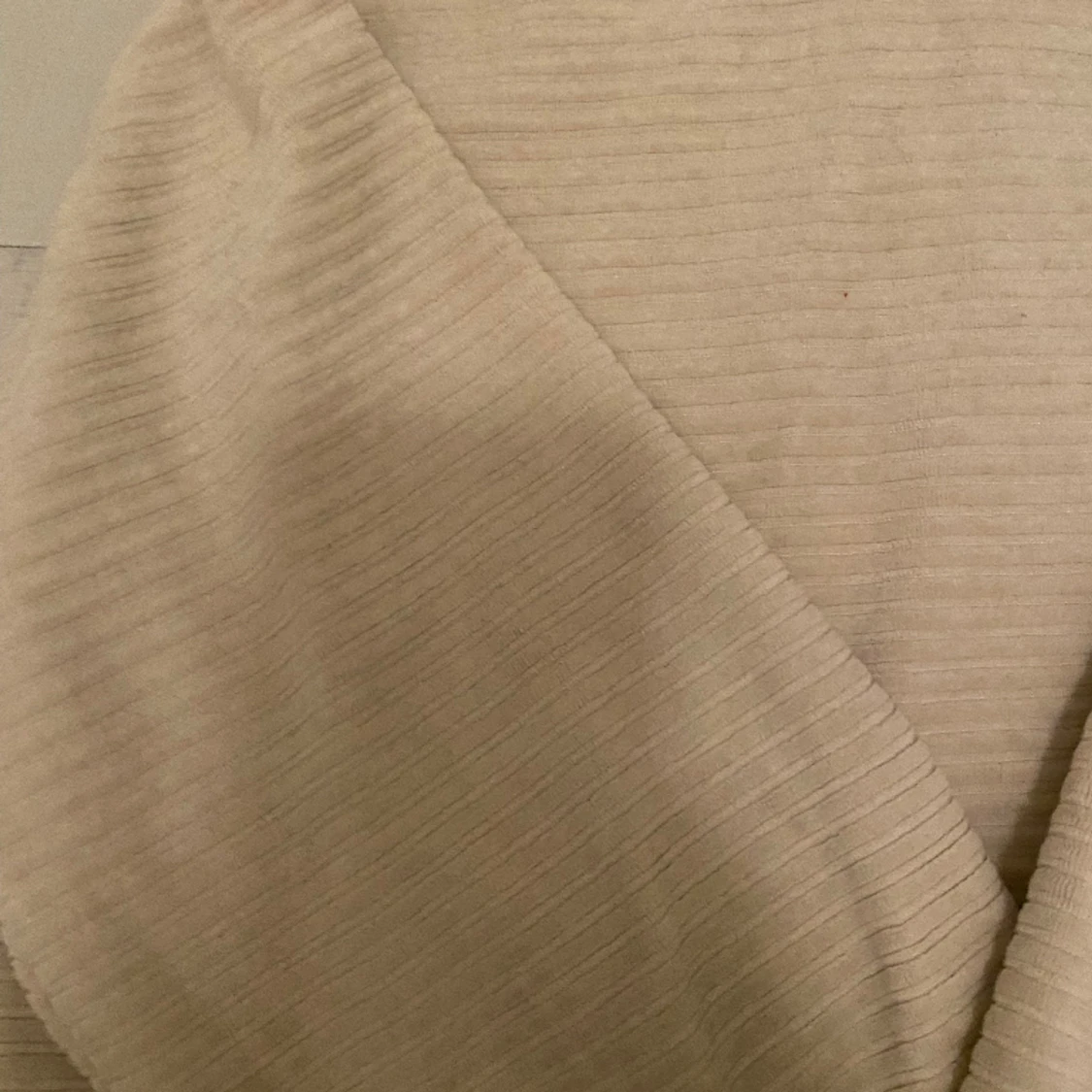 Beige långärmad tröja - 90