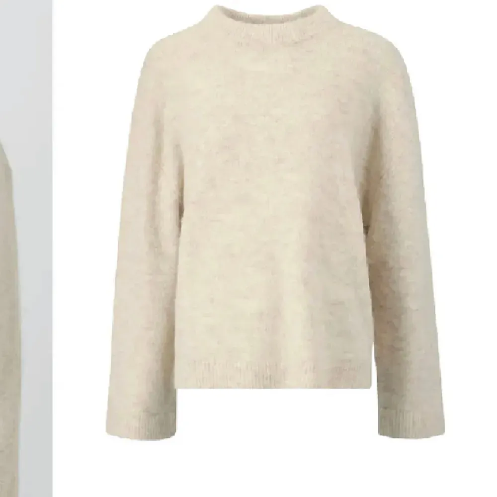 As snygga tickar tröja från Gina, aldrig använd köpt på Plick🩷 Har ej egna bilder då den är för stor. Stickat.