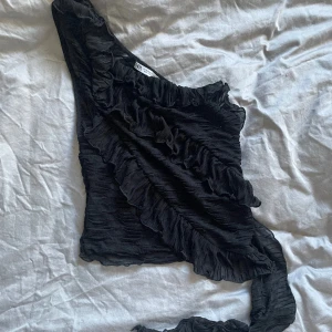 Zara topp - Zara topp i ny skick💕 storlek M men passar mig som brukar ha S/XS