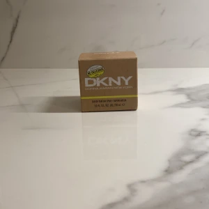 Parfym - Säljer denna parfym som luktar såå gott! Säljer den pågrund av att den tyvärr inte passar mig.