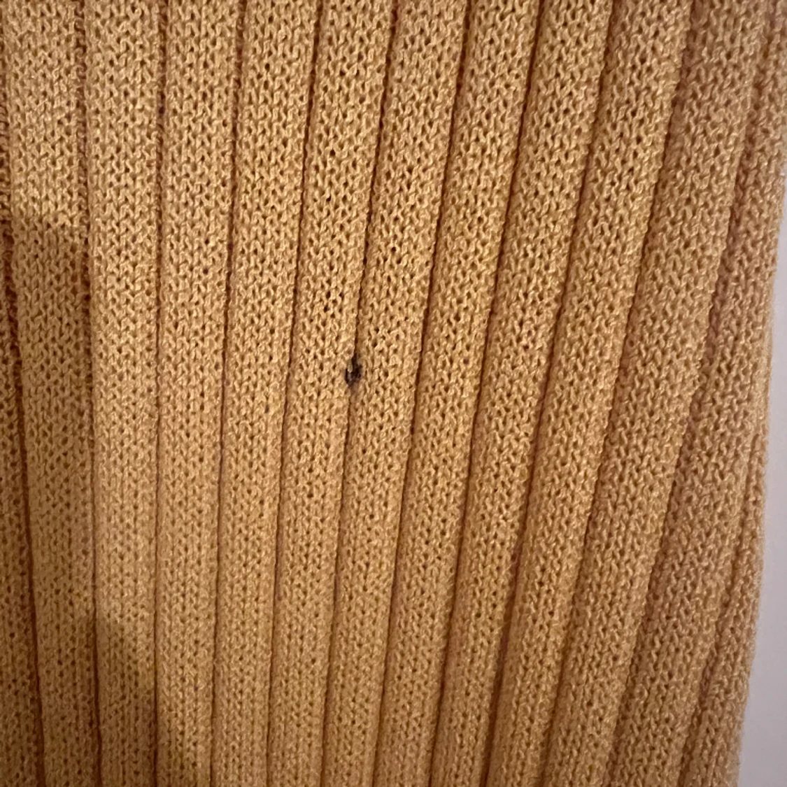 NA-KD ribbad gul klänning  - 91