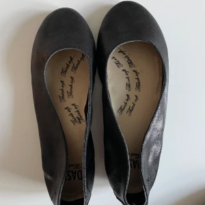 Ballerinaskor - Oanvända ballerinaskor från Dasia, köpta på Scorette.