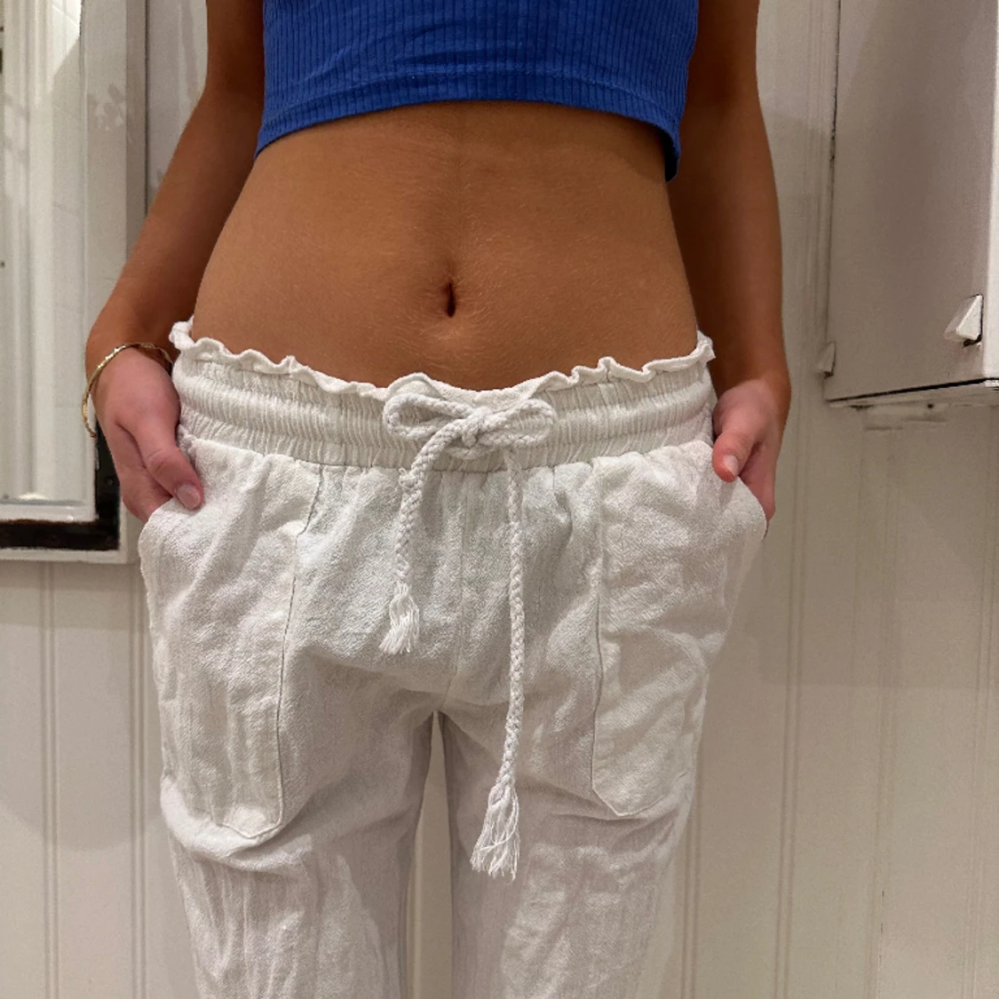 Linnebyxor vita