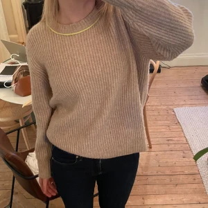 Stickad tröja - Väldigt tuff, köpt i Danmark vilket gör den ännu coolare, sparsamt använd även denna. Från jjxx 