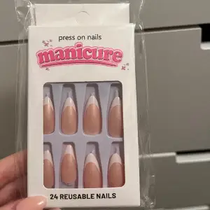 Press on nails 