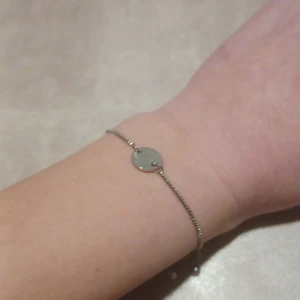 Justerbart armband i silver - Säljer då jag inte använder detta längre!💞