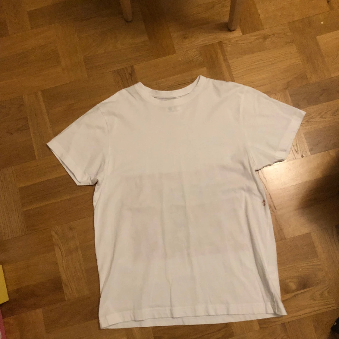 T-shirt med tryck på ryggen - 90