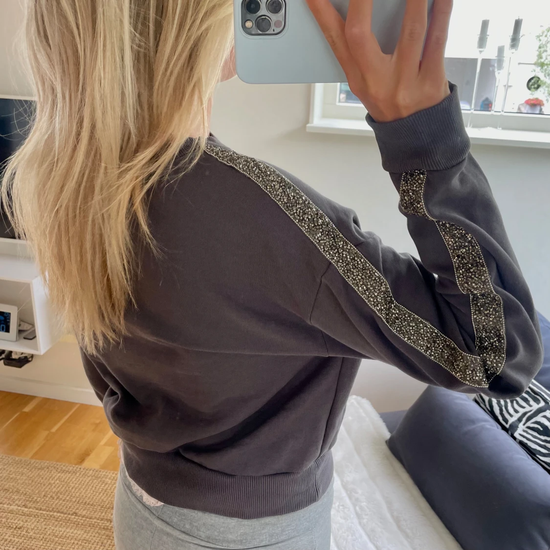 Grå collage tröja - 91