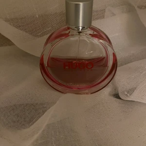 Hugo boss women extreme  - Hugo boss women extreme  Ca 25 ml kvar av 50 ml 