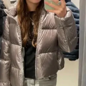 Jacka - Jätte fin jacka ifrån uniqlo, som ny