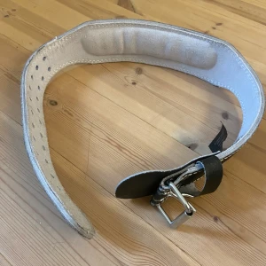 Lyftarbälte nytt gorilla wear - Säljer ett nytt knappt använt lyftarbälte från gorilla wear, stl S/M, nypris 449kr