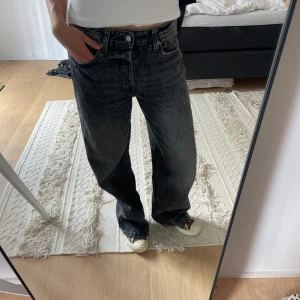 Lowwaist jeans - Så sjukt najs low waist jeans från hm i storlek 36, aldrig använda.