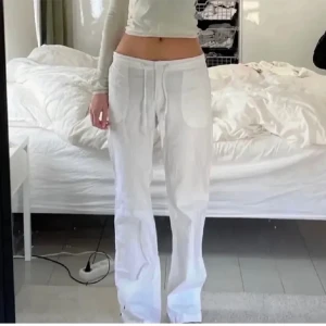 Linnebyxor  - Linnebyxor från bonprix insydda i midjan!