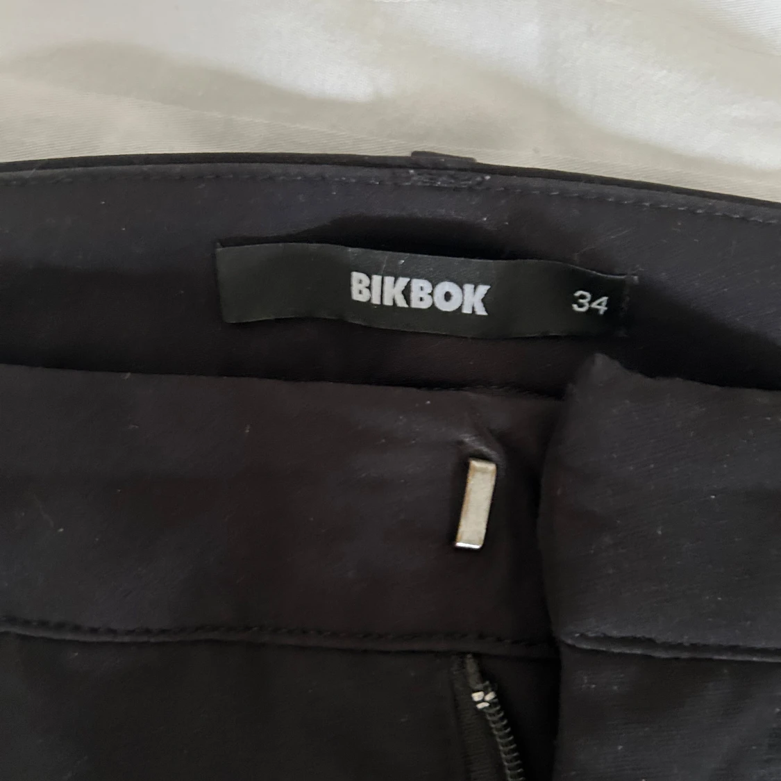 Lågmidjade kostymbyxor  - 91